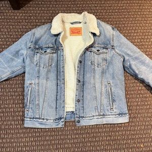 Levi Sherpa lined denim jacket.